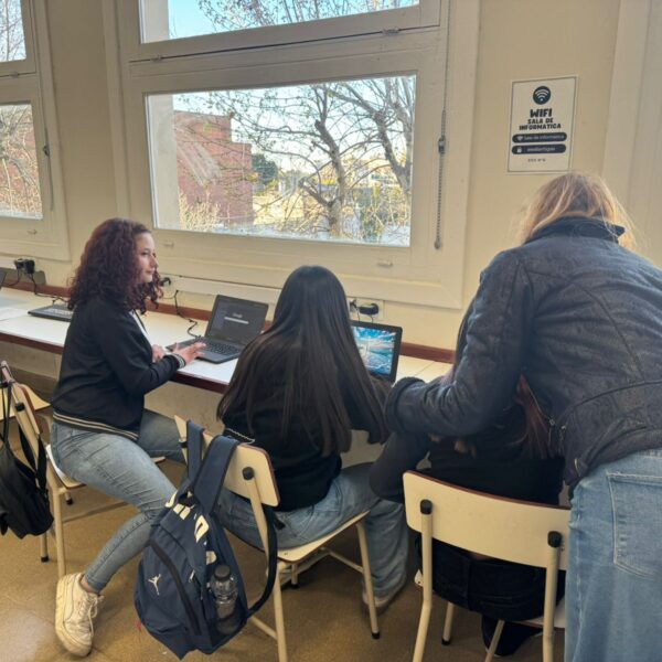 🔎Estudiantes exploran los tipos textuales con herramientas digitales🔎